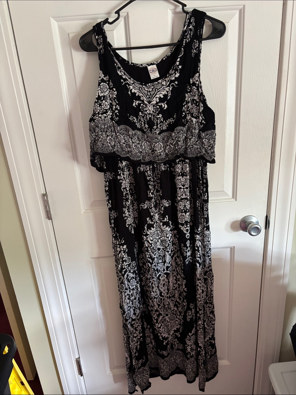 Bila Black and White Printed Sleeveless Maxi Dress size large